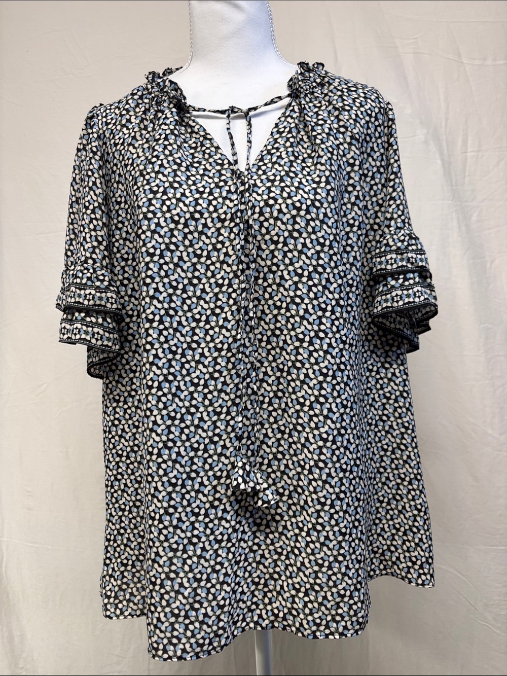 Max Studio Black, White & Light Blue Printed Tie-Detail Blouse
